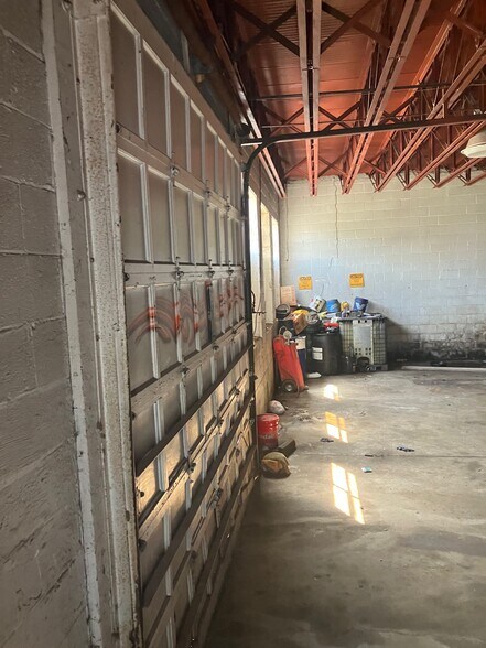 842-844 Island Ave, McKees Rocks, PA à vendre - Photo du bâtiment - Image 3 de 27