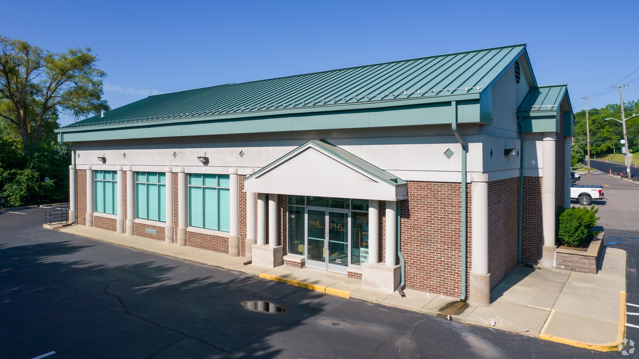 35 W Long Lake Rd, Bloomfield Hills, MI for lease Building Photo- Image 1 of 14