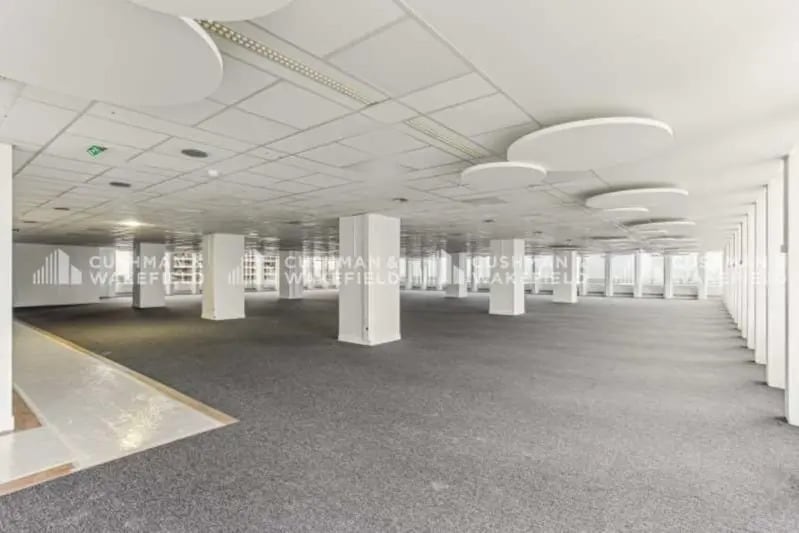 100-101 Terrasse Boieldieu, Puteaux for lease - Interior Photo - Image 3 of 11