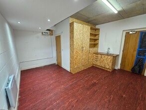1 Fernie Street, Manchester for lease Interior Photo- Image 2 of 2