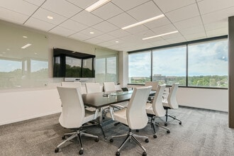 25 Tri State International, Lincolnshire, IL for lease Interior Photo- Image 2 of 7