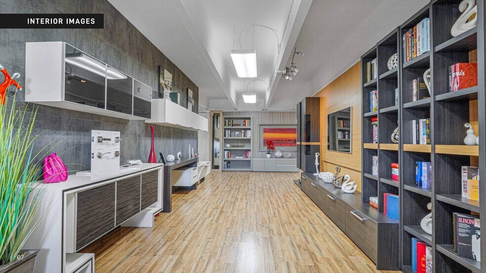 2660 NE 189th St, Miami, FL à vendre - Photo intérieure - Image 3 de 9