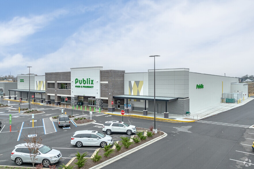 2276 Trenton Rd, Clarksville, TN for lease - Primary Photo - Image 1 of 4