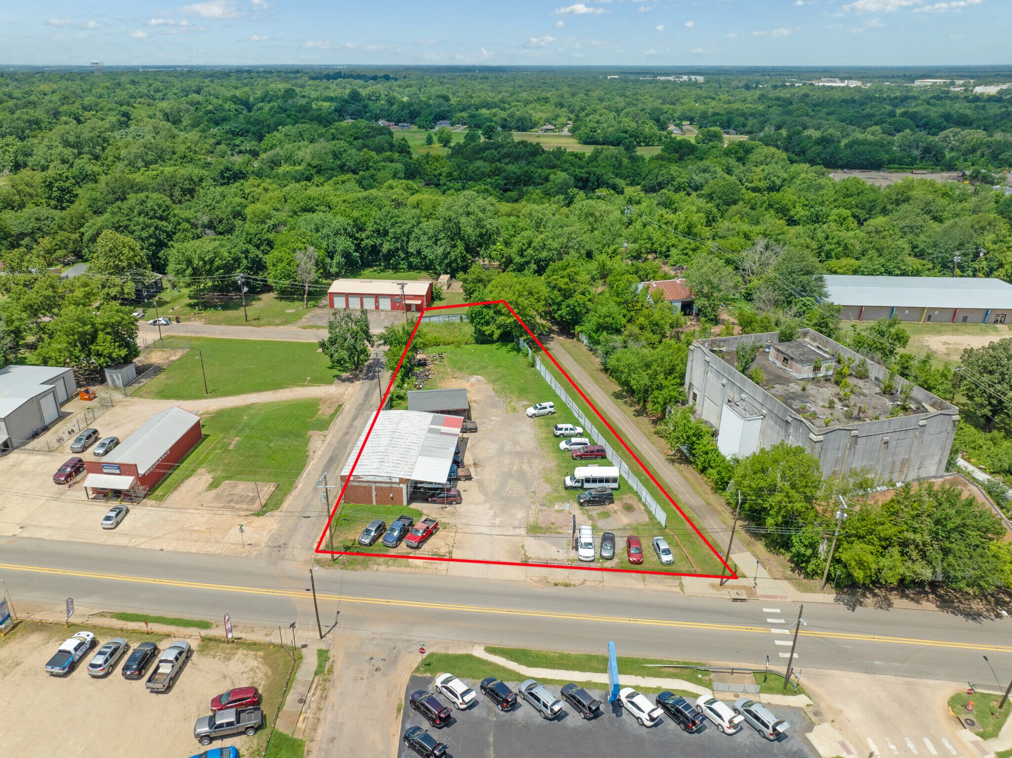 1121 N Main St, Paris, TX à vendre Photo du bâtiment- Image 1 de 24