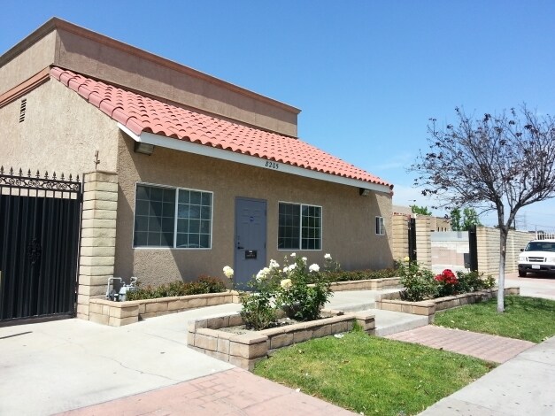8205 Somerset Blvd, Paramount, CA for sale Building Photo- Image 1 of 1