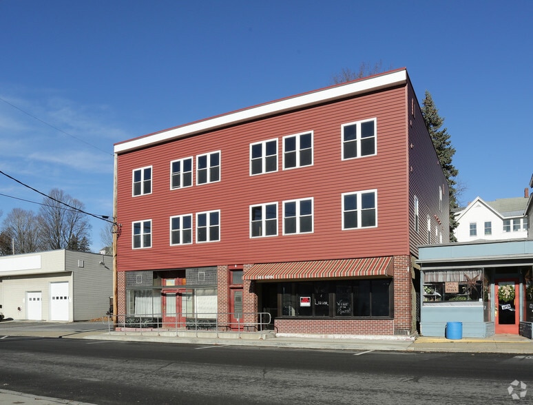 95 E Fulton St, Gloversville, NY à vendre - Photo du bâtiment - Image 2 de 3