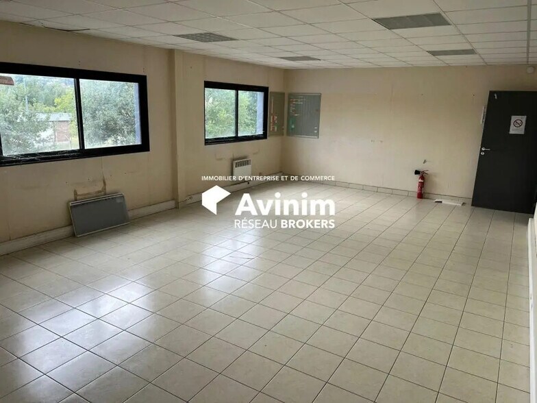 Industrial in Meaux for lease - Interior Photo - Image 3 of 3