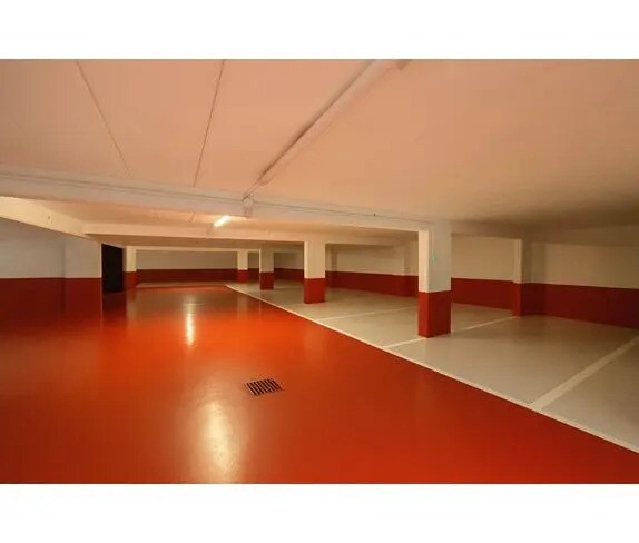 Flex dans Paris à louer Photo du bâtiment- Image 1 de 7