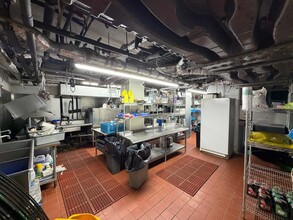 3145 Brighton 4th St, Brooklyn, NY for lease Interior Photo- Image 2 of 25