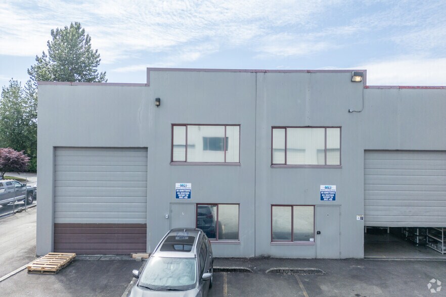 11443 Kingston St, Maple Ridge, BC à louer - Photo du bâtiment - Image 3 de 4