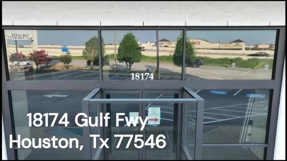 18174 Gulf Fwy, Friendswood, TX à louer - Vidéo sur l’inscription commerciale - Image 2 de 10
