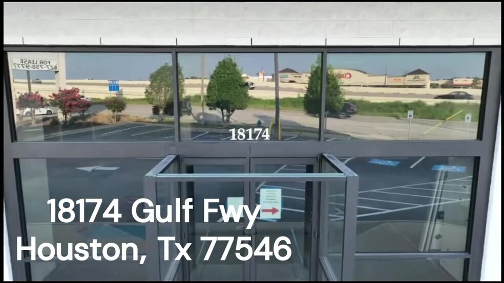 18174 Gulf Fwy, Friendswood, TX à louer - Vidéo sur l’inscription commerciale - Image 2 de 11
