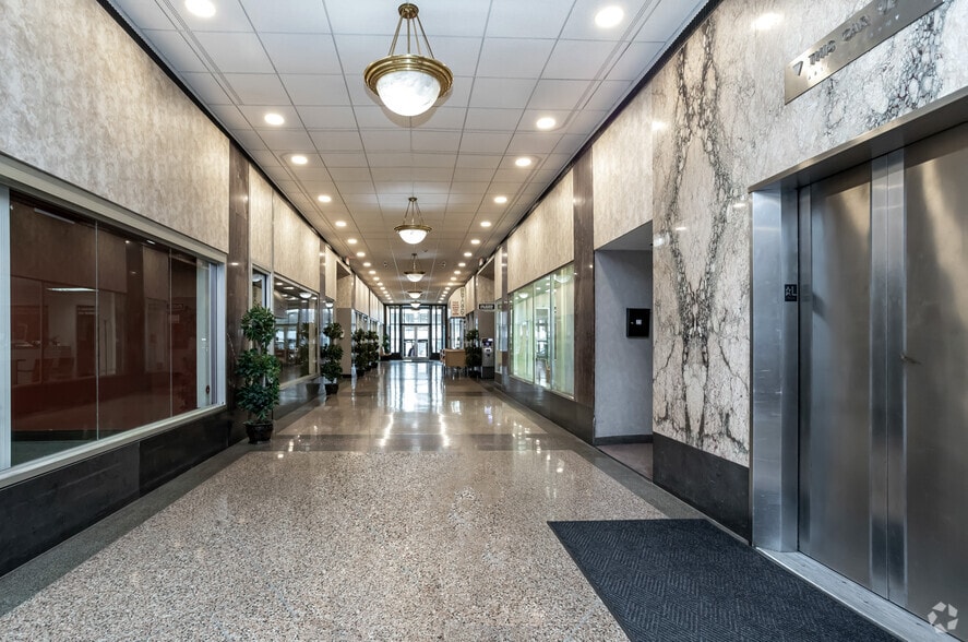 10-22 E Main St, Rochester, NY à louer - Hall d’entrée - Image 2 de 14