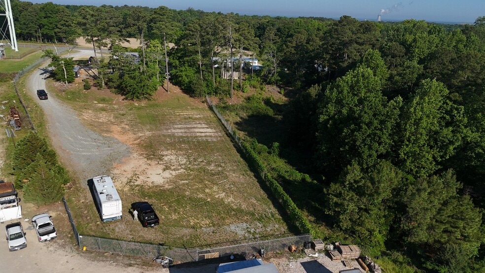 6940 Cokesbury Rd, Holly Springs, NC à louer - Photo du bâtiment - Image 3 de 5