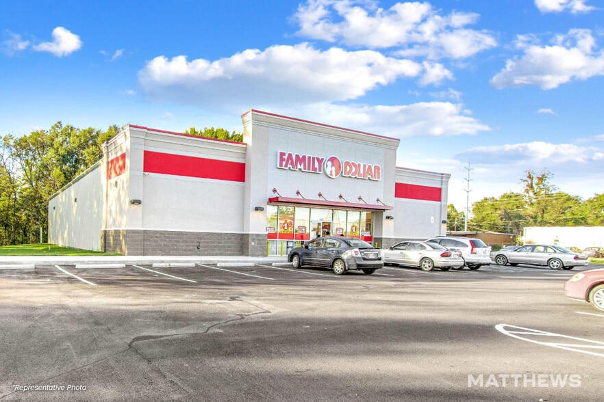 125 S McDaniel St, Enfield, NC à vendre - Photo du bâtiment - Image 2 de 4