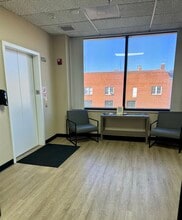 165 W Center St, Marion, OH for lease Lobby- Image 1 of 4