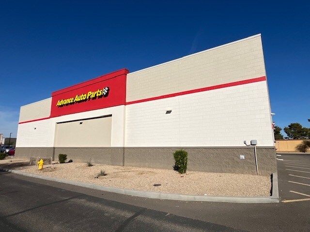 5051 N 83rd Ave, Glendale, AZ à vendre - Photo du bâtiment - Image 3 de 6