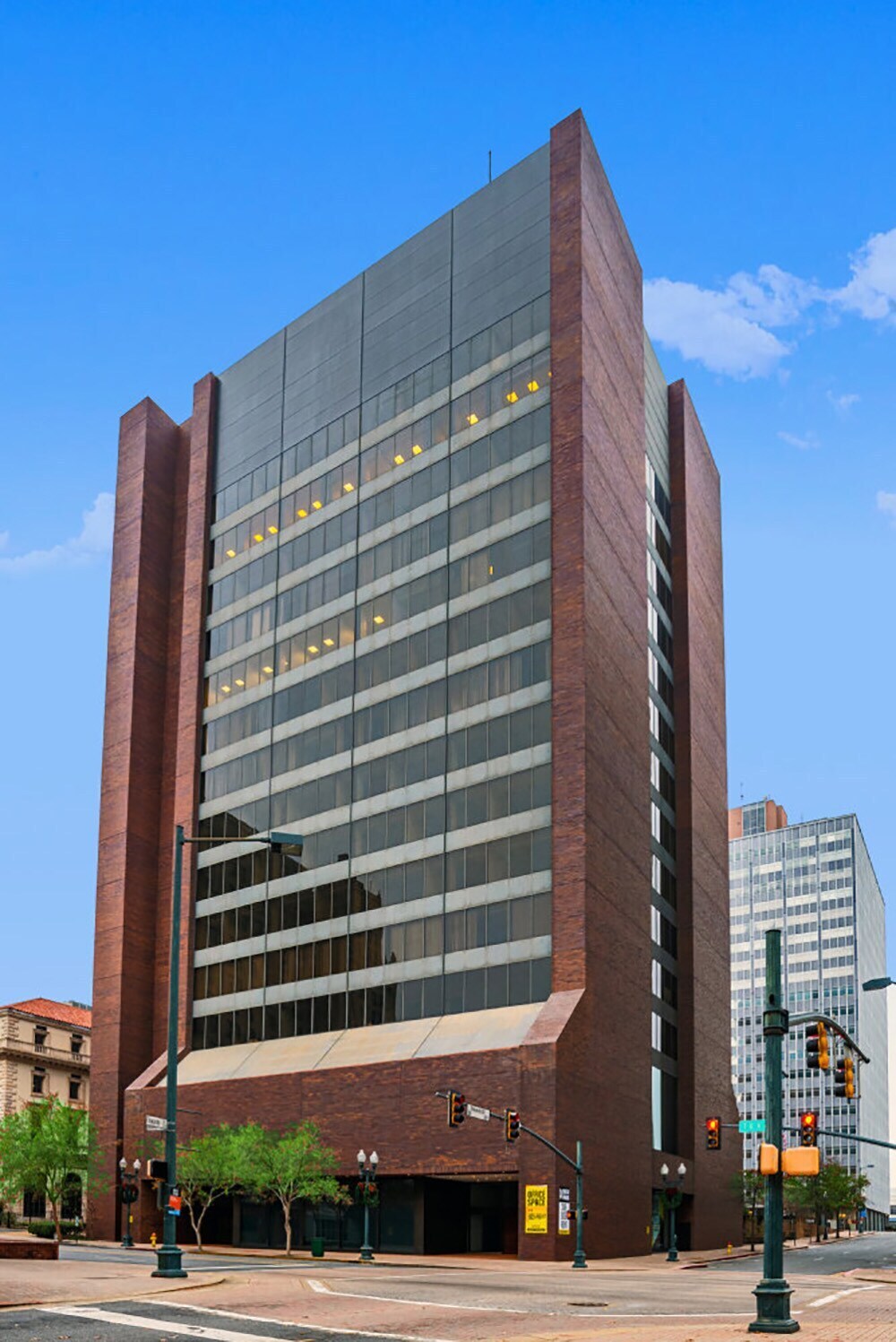 400 Texas St, Shreveport, LA à louer Photo principale- Image 1 de 9