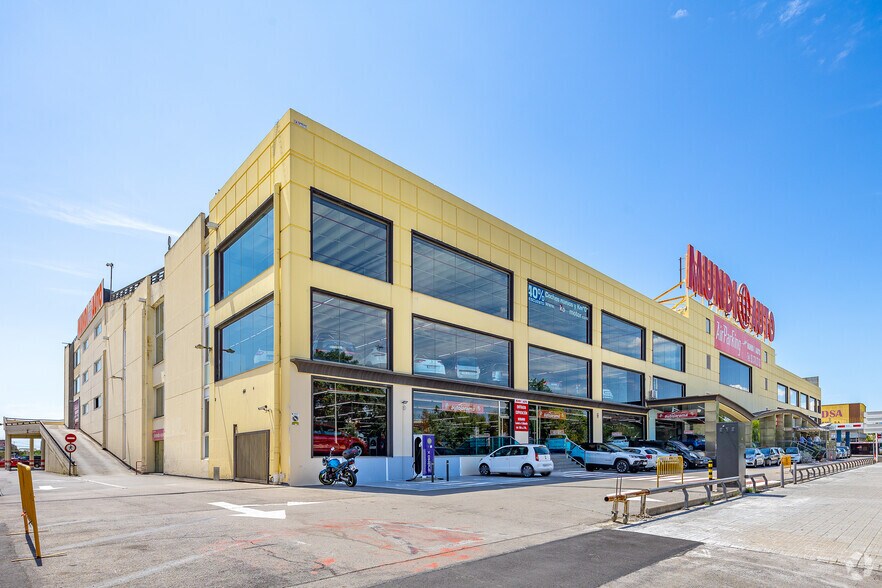 Commerce de détail dans El Prat de Llobregat, Barcelona à vendre - Photo du bâtiment - Image 1 de 6