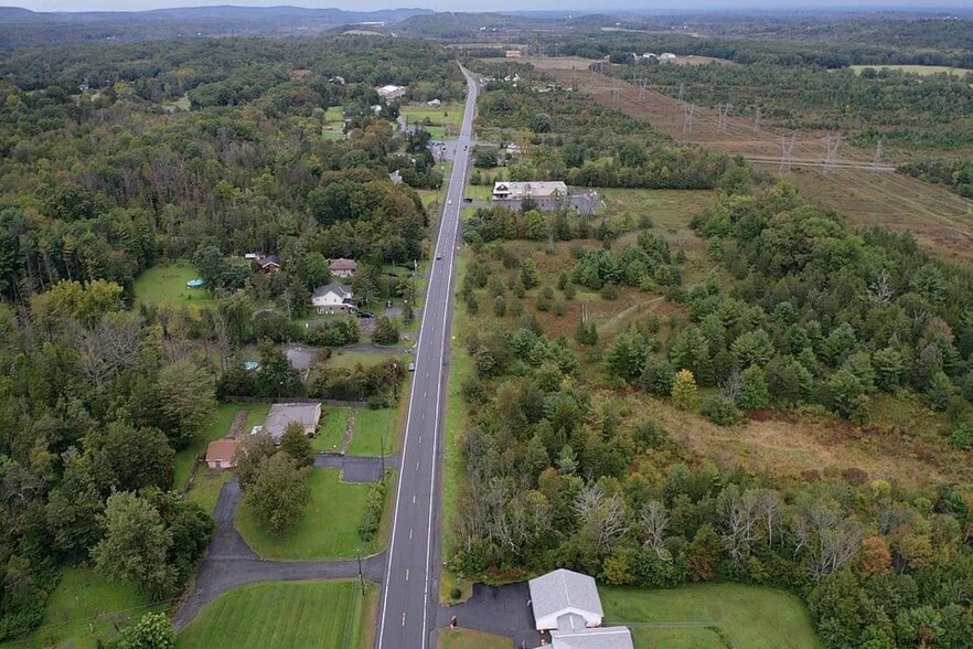 9676 US-9W, Athens, NY à vendre - Photo du bâtiment - Image 2 de 5