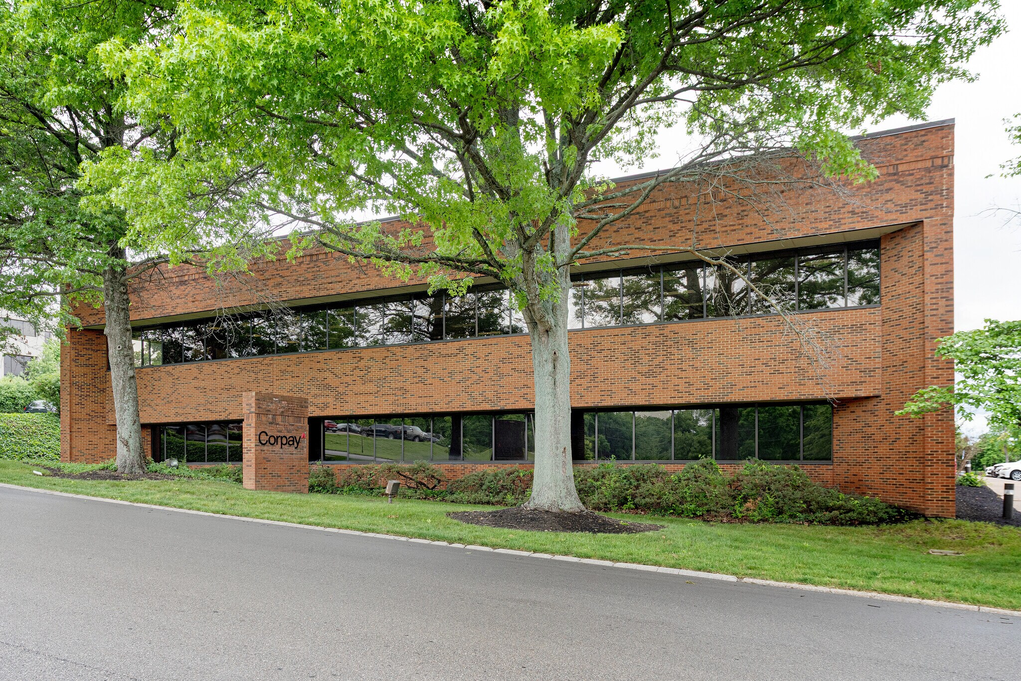 3325 Perimeter Hill Dr, Nashville, TN à louer Photo du bâtiment- Image 1 de 16