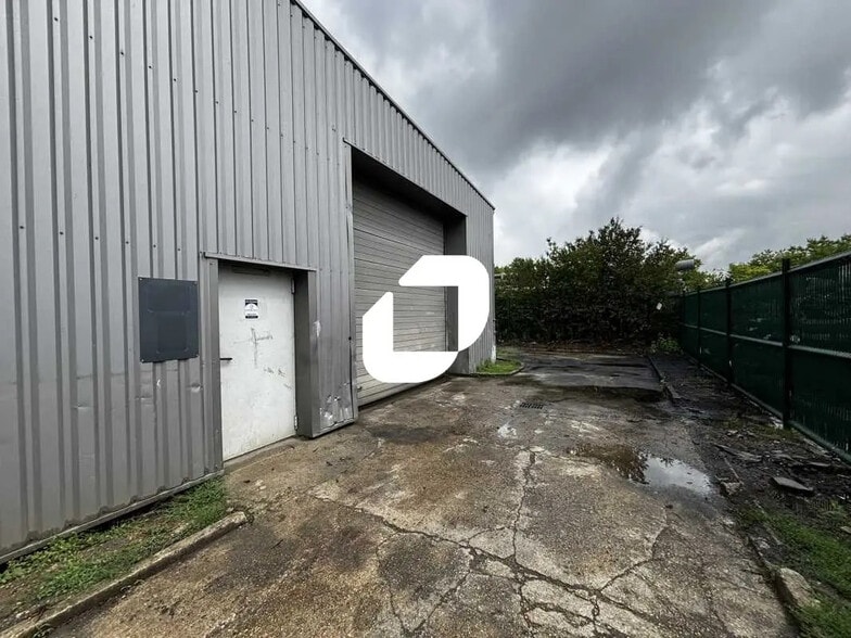 Flex in Bondoufle for lease - Building Photo - Image 2 of 11