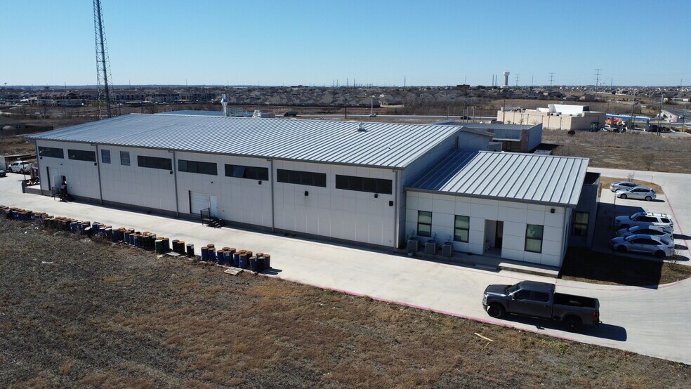 3800 Limmer Loop, Hutto, TX à vendre - Photo du bâtiment - Image 2 de 4
