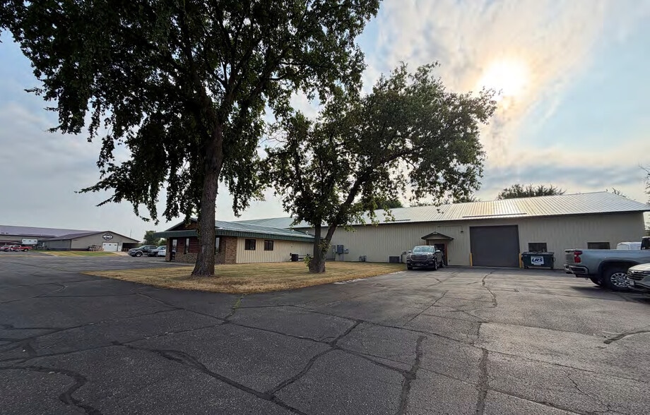 14085 Commerce Dr, Becker, MN for sale - Building Photo - Image 3 of 5