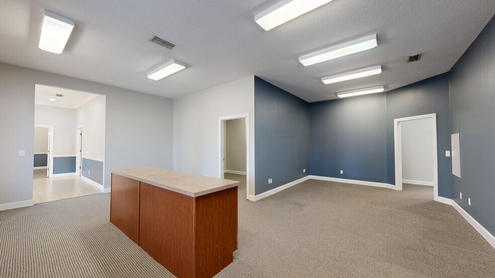9191 RG Skinner Pky, Jacksonville, FL à vendre - Numérisation 3D de Matterport - Image 2 de 17