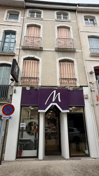 Retail in Bourg-en-Bresse for sale - Primary Photo - Image 2 of 2
