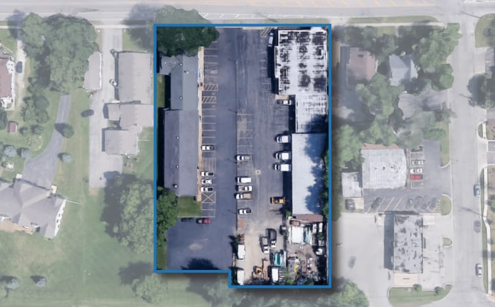 670 E Calhoun St, Woodstock, IL à louer - Aérien - Image 2 de 33