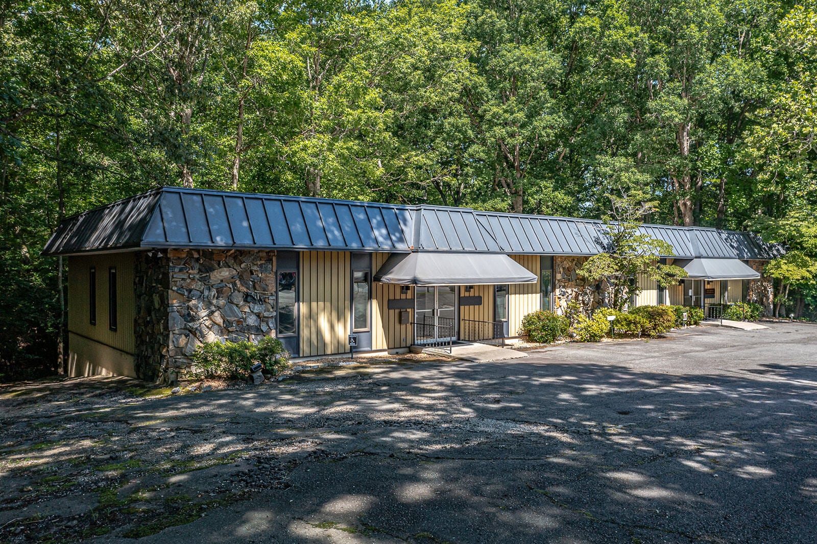 279 N Main St, Kilmarnock, VA à vendre Photo principale- Image 1 de 49