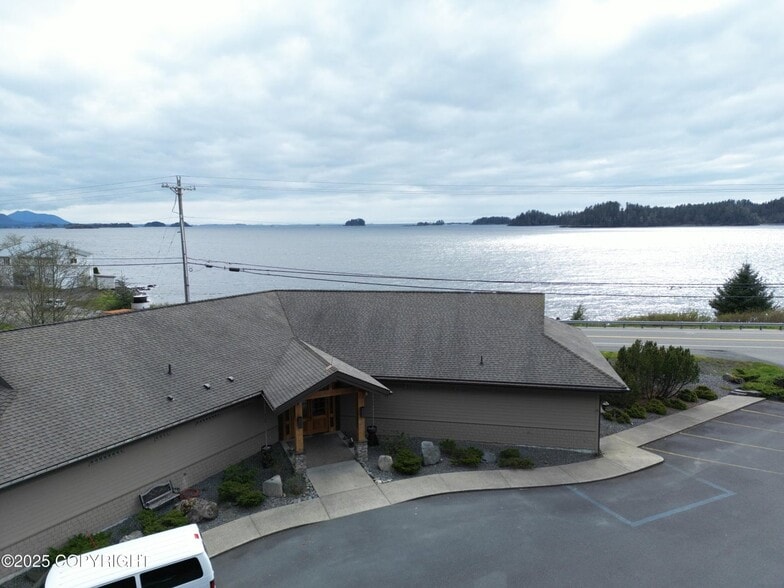 2906 Halibut Point Rd, Sitka, AK à vendre - Photo du bâtiment - Image 2 de 33