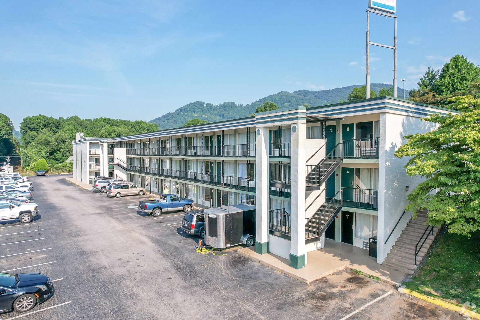 2551 Smokey Park Hwy, Candler, NC for sale Primary Photo- Image 1 of 7