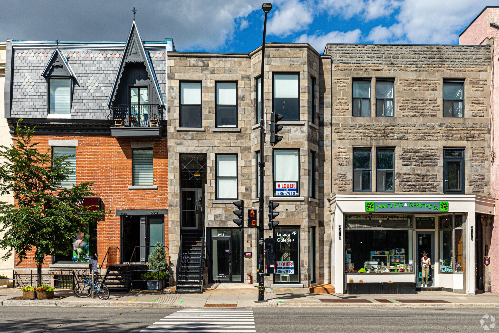3915 Rue Saint-Denis, Montréal, QC for lease Primary Photo- Image 1 of 3