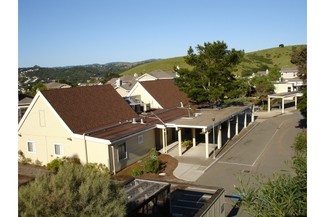 Plus de détails pour 70 Skyview Ter, San Rafael, CA - Bureau à vendre