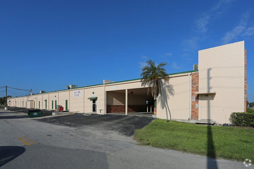 131-195 Us 27 S, South Bay, FL à louer - Photo du bâtiment - Image 2 de 5