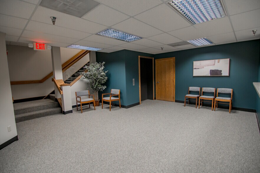 631 Saint Anne St, Rapid City, SD à louer - Photo intérieure - Image 3 de 27