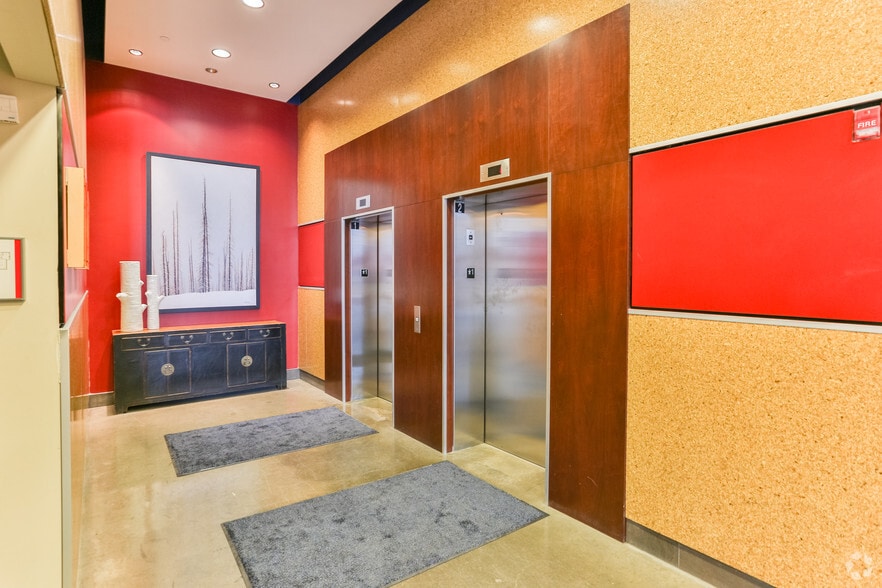 1601 9th Ave SE, Calgary, AB for lease - Lobby - Image 2 of 8