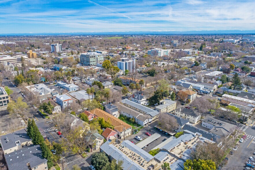 1720 N St, Sacramento, CA à vendre - Photo du bâtiment - Image 3 de 26
