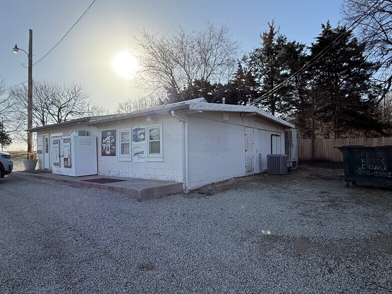 203 E 8th St, Overbrook, KS à vendre - Photo du bâtiment - Image 2 de 12