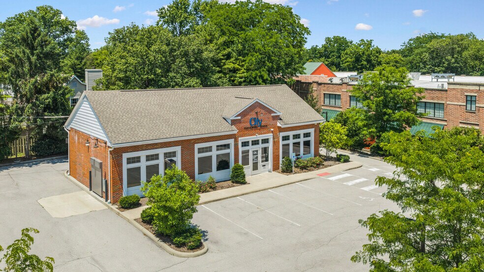 923 N High St, Worthington, OH à vendre - Photo du bâtiment - Image 2 de 8