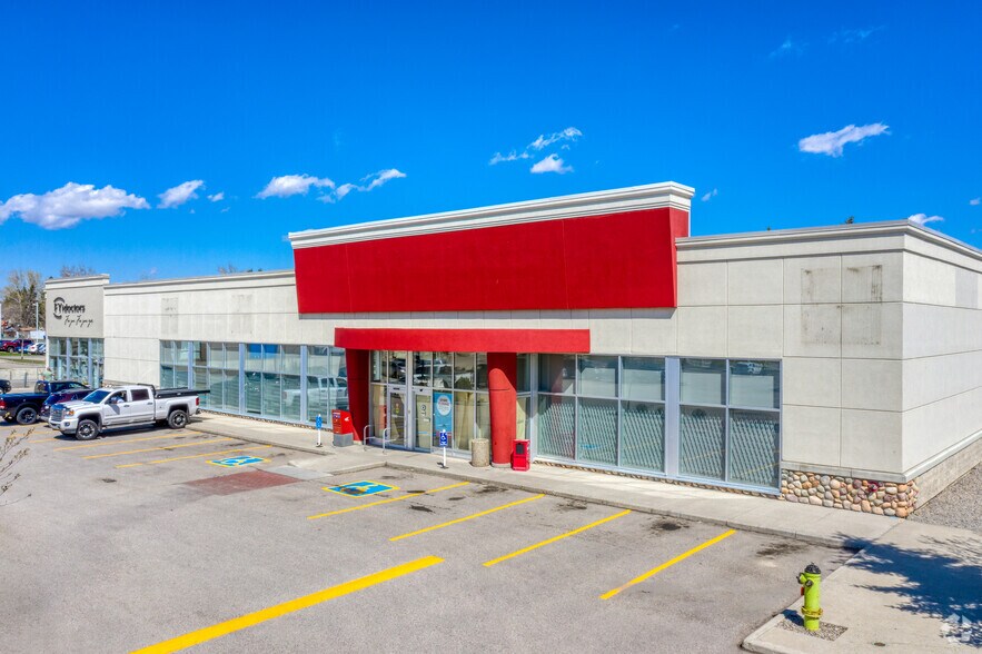 804 Main St SE, Airdrie, AB for sale - Primary Photo - Image 1 of 1