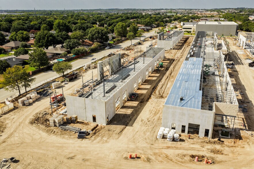150 Bear Creek Pky, Keller, TX à louer - Photo de construction - Image 2 de 29