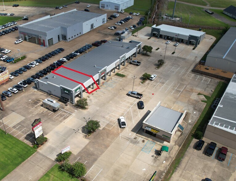 6354 Coliseum Blvd, Alexandria, LA for lease - Building Photo - Image 1 of 2