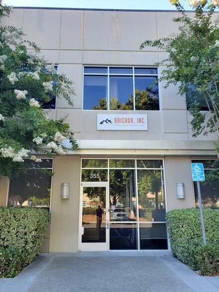 355 Piercy Rd, San Jose, CA à vendre - Photo du bâtiment - Image 3 de 5