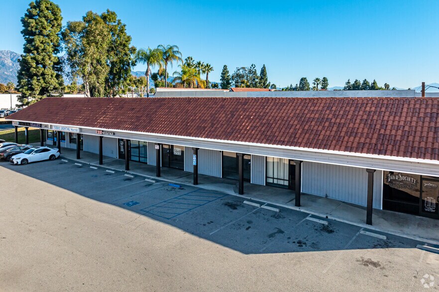 5331 Holt Blvd, Montclair, CA à louer - Photo du bâtiment - Image 2 de 4