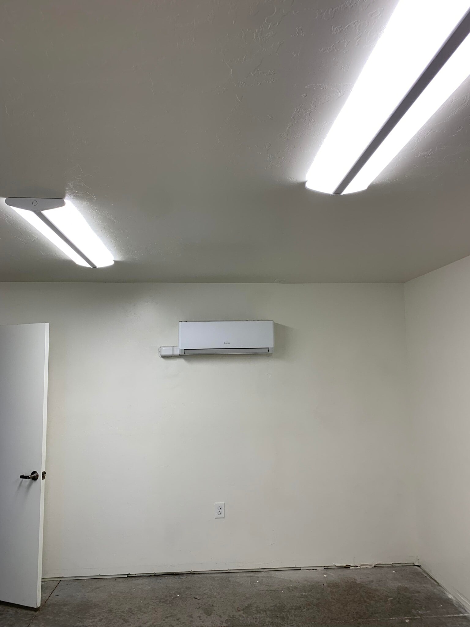 9013 E Old Vail Rd, Tucson, AZ for lease Interior Photo- Image 1 of 5