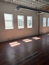 2315 Western Ave, Seattle, WA for lease Interior Photo- Image 2 of 7