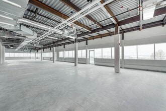 75 Crowfoot Rise NW, Calgary, AB à louer Photo intérieure- Image 2 de 4